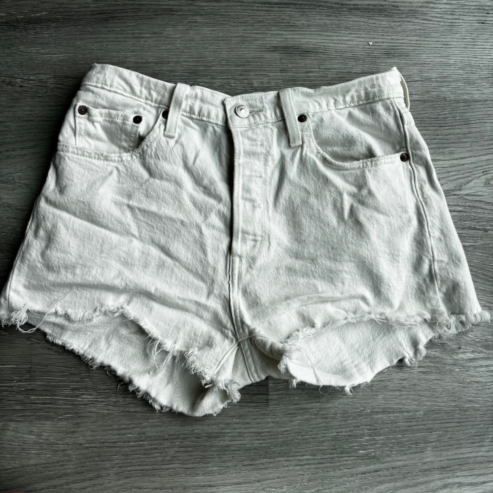 Levi's‎ 501 White Denim Cut Off Shorts Frayed Hem Women's button fly